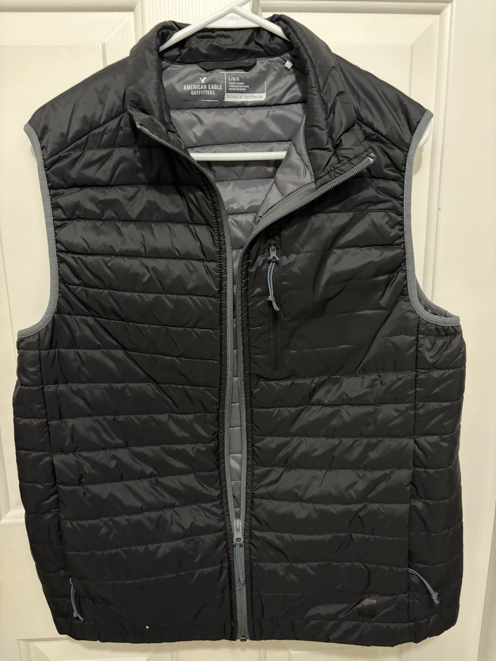 American Eagle Men’s Black Quilted Puffer Vest
